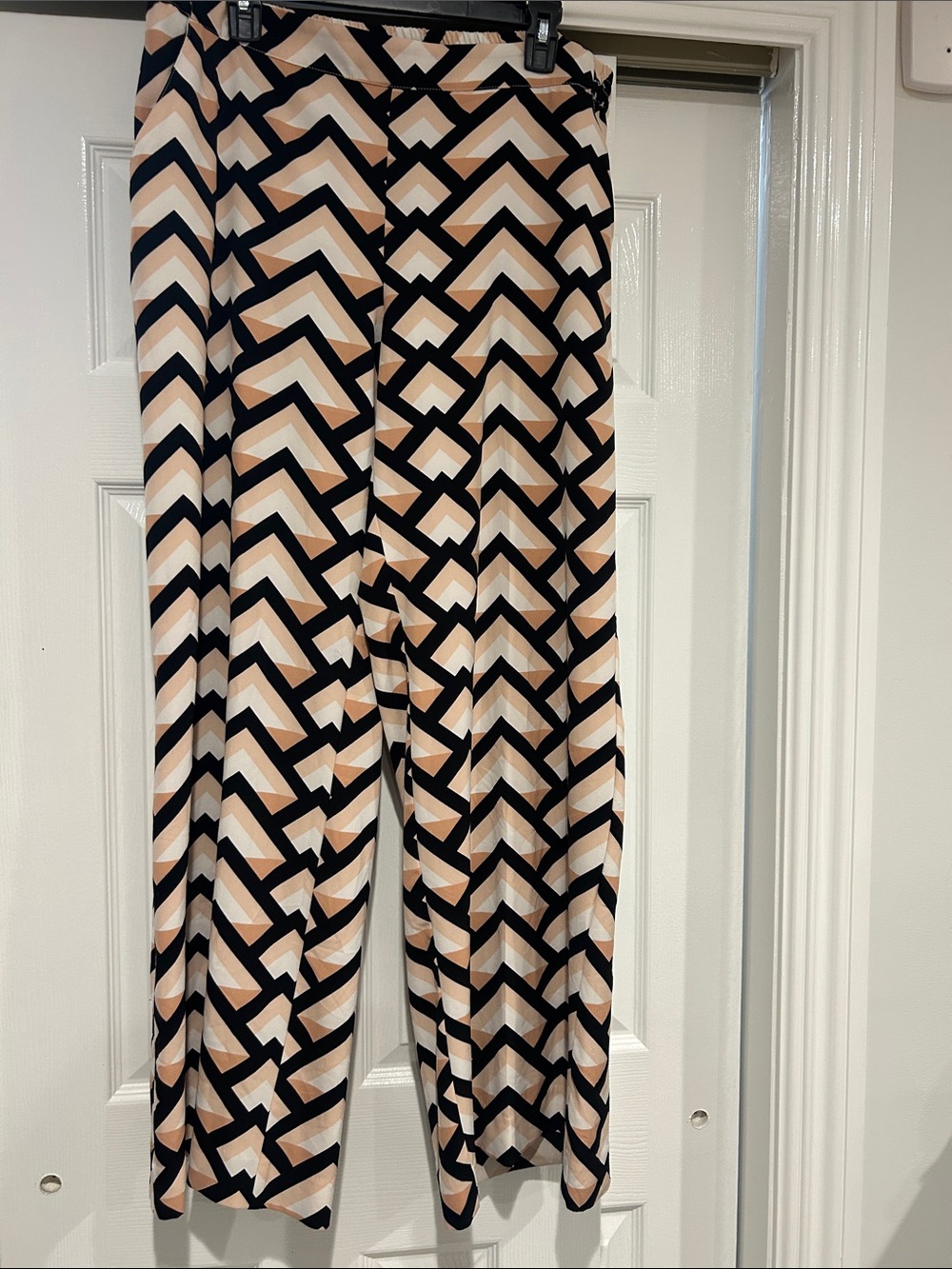 New York & Company Black, Beige and White Geometric Wide-Leg Pants